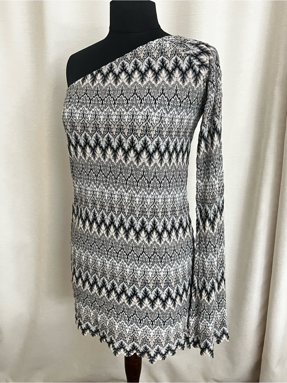 Y2K Denny Rose Made in Italy One Shoulder Bell Sleeve Mini Dress | Zigzag Knit